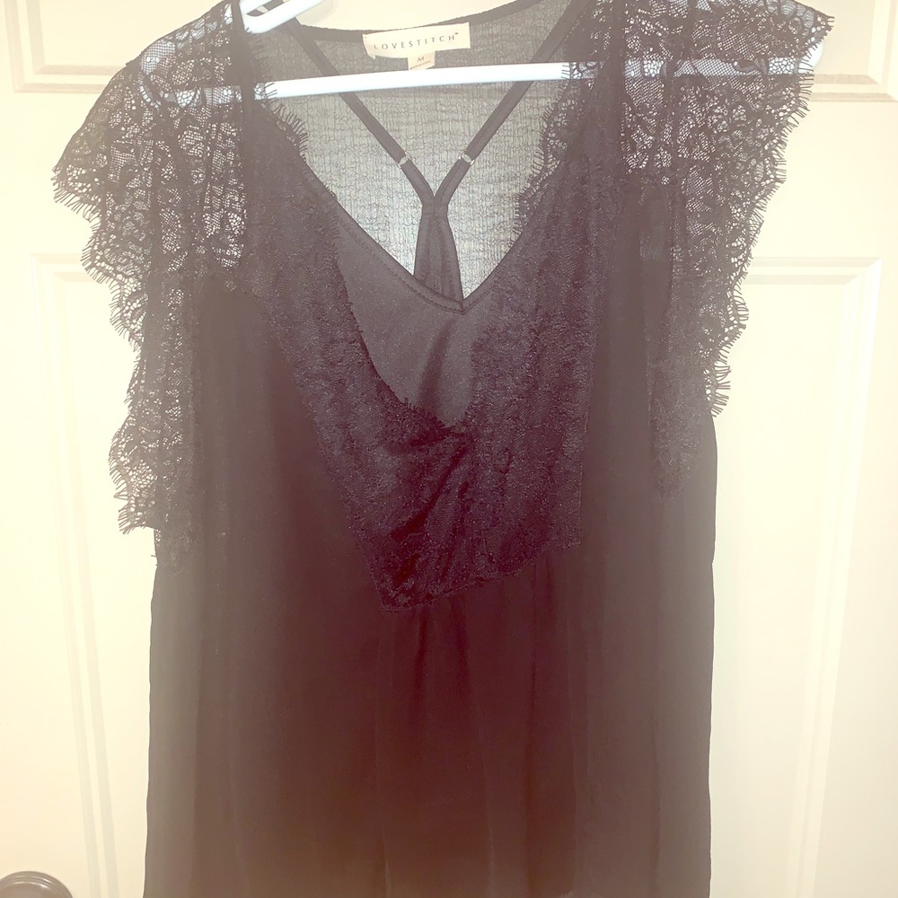 Lace detailed top